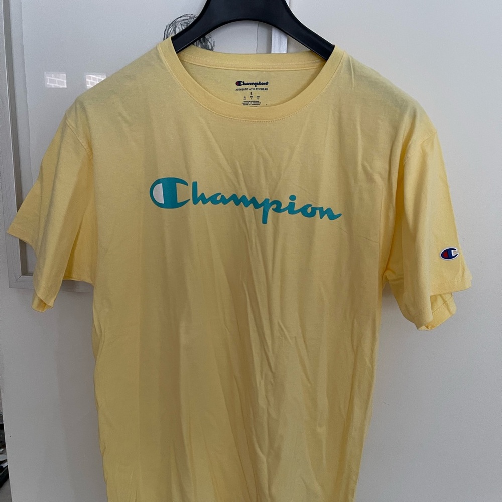 Champion LARGE yellow aqua blue graphic tee Mens NWOT NEW